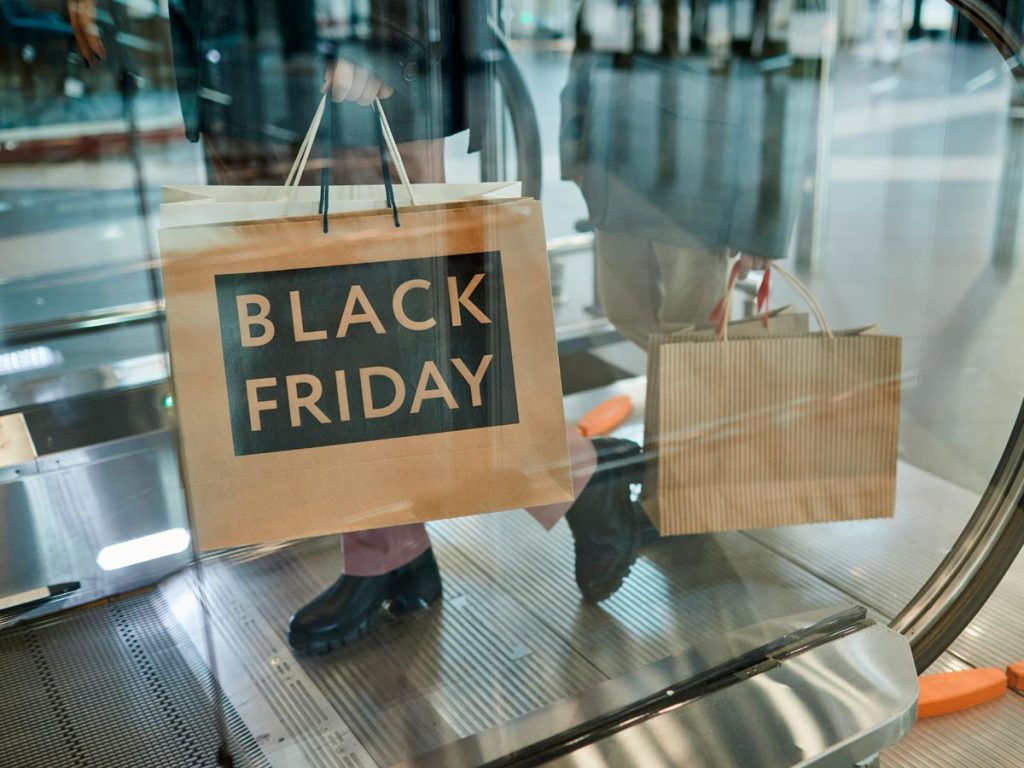 Reunimos as 18 principais estratégias de marketing da Black Friday para ajudá-lo a se destacar da multidão no fim de semana da Black Friday Cyber ​​Monday.